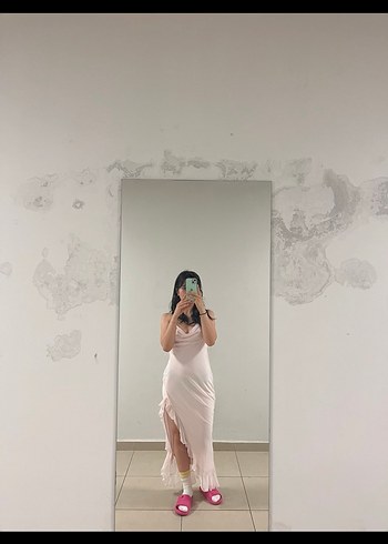 Pudra Pembe Uzun Askılı Fırfırlı Elbise - Görsel 3