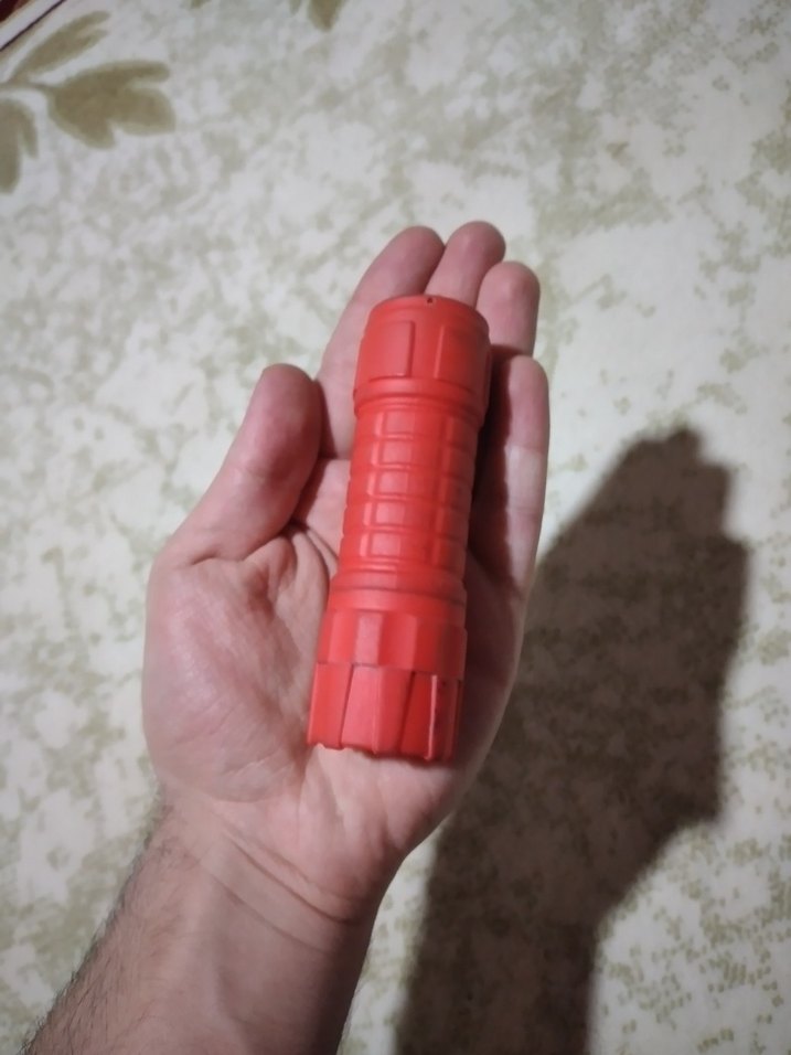 Kırmızı El Feneri - Görsel 2