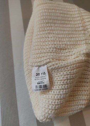 Beyaz Örgü Kadın Bere - Görsel 2