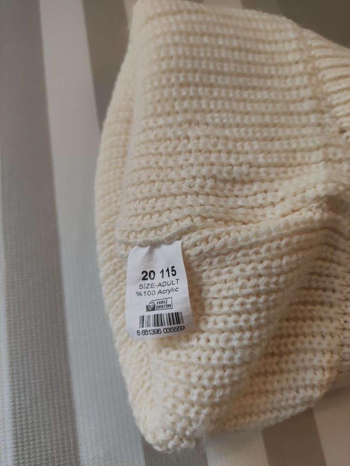 Beyaz Örgü Kadın Bere - Görsel 2