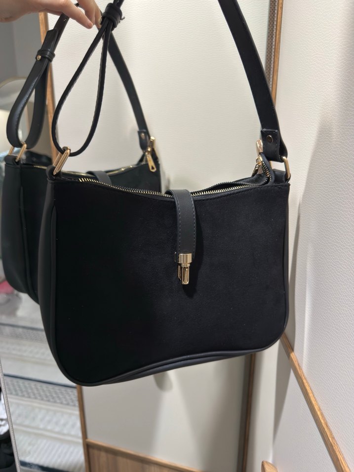 Siyah Süet Tokalı Kadın Çanta - Görsel 3