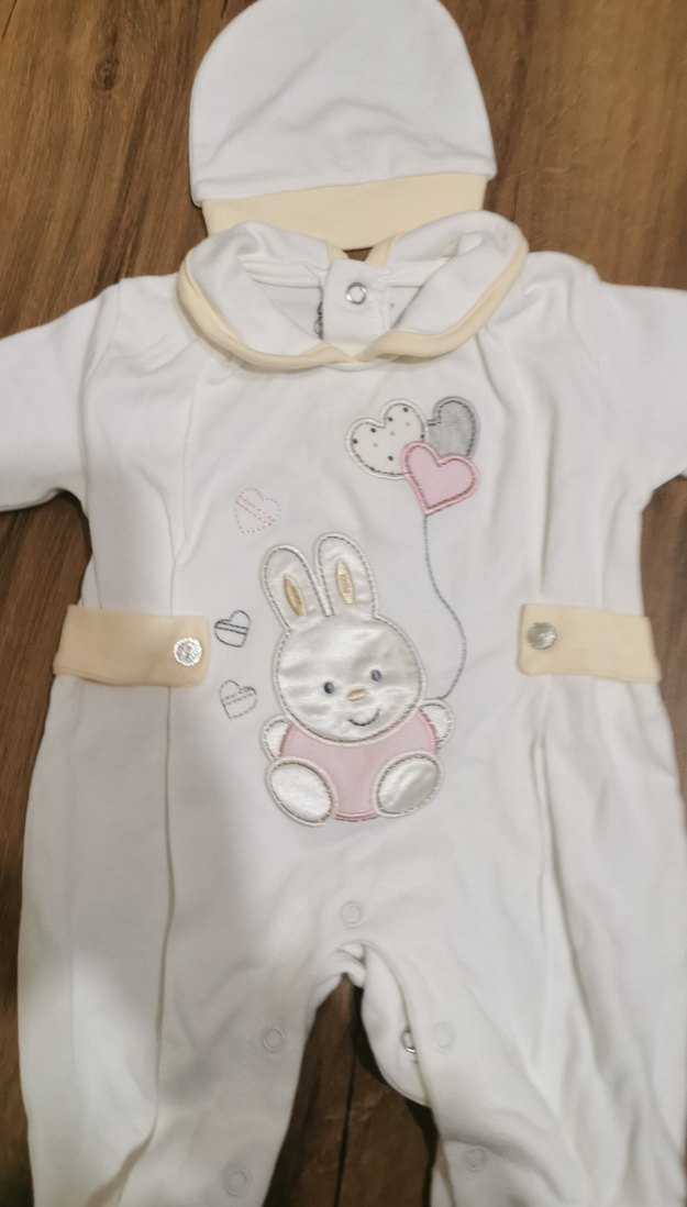 Beyaz Dantelli Bebek Tulumu ve Şapka - Görsel 2