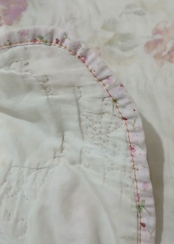 Çiçek Desenli Beyaz Yatak Örtüsü - Görsel 8