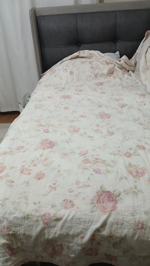 Çiçek Desenli Beyaz Yatak Örtüsü - Görsel 5