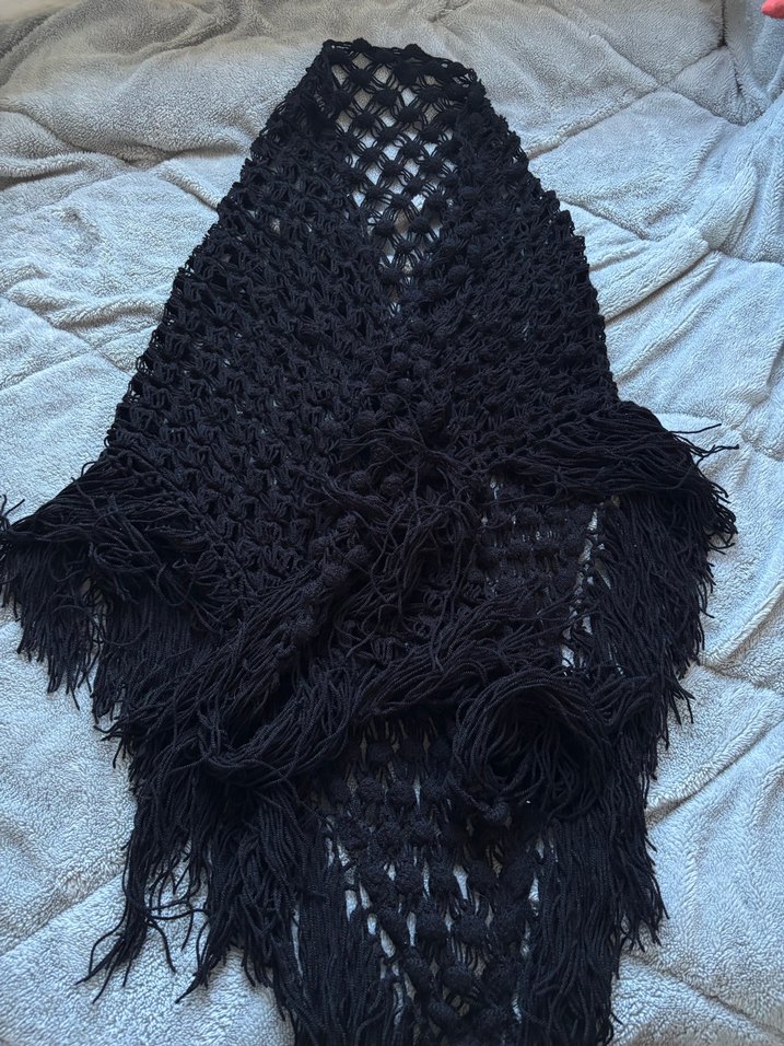 Siyah Örgü Şal Püsküllü - Görsel 2