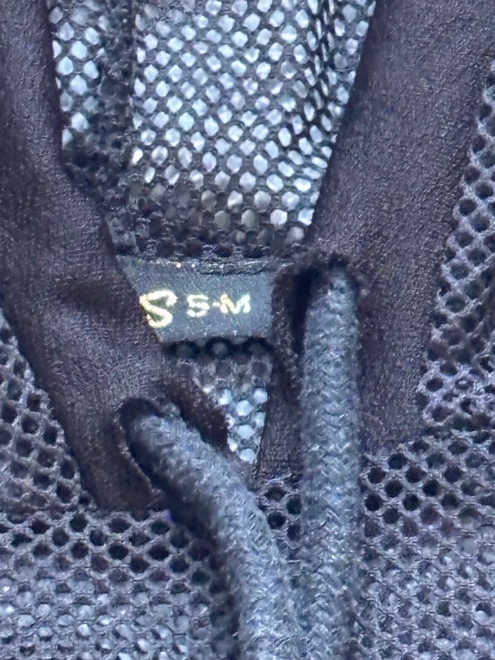 Delikli Spor Üst - Görsel 2