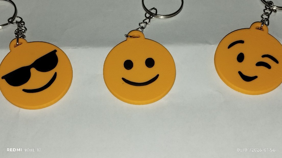 Sarı Gülümseyen Yüz Anahtarlık - Görsel 2