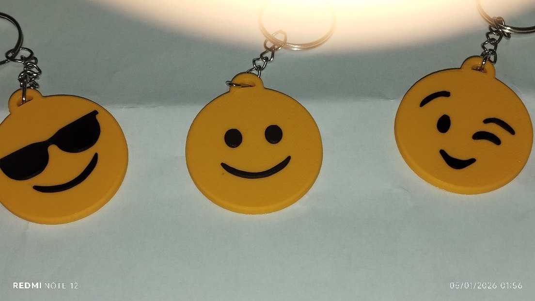 Sarı Gülümseyen Yüz Anahtarlık - Görsel 3