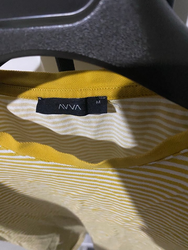 Sarı Çizgili Kısa Kollu Tişört - Görsel 2