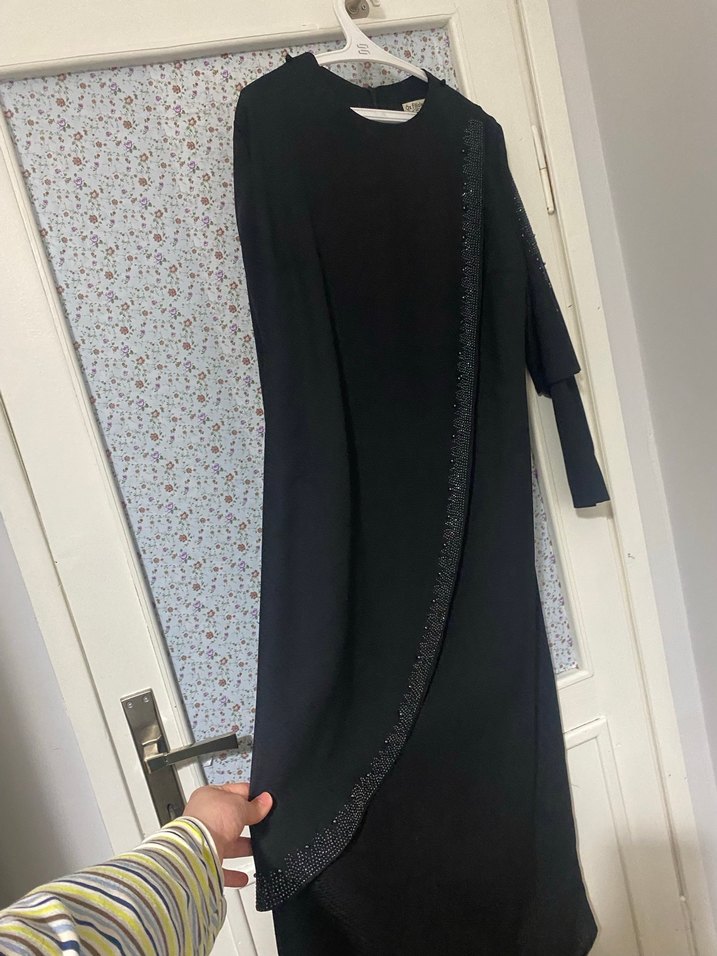 Siyah Uzun Kollu Drapeli Uzun Elbise - Görsel 2