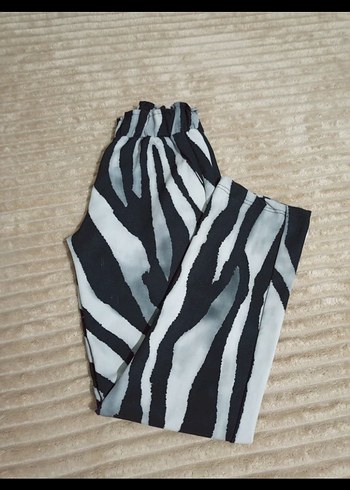 Kadın Zebra Desenli Gri Pantolon - Görsel 2