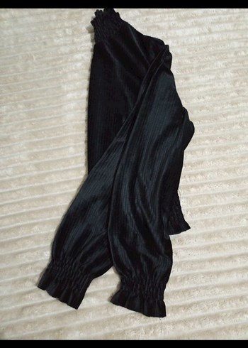 Siyah Pileli Kadın Bluz - Görsel 2