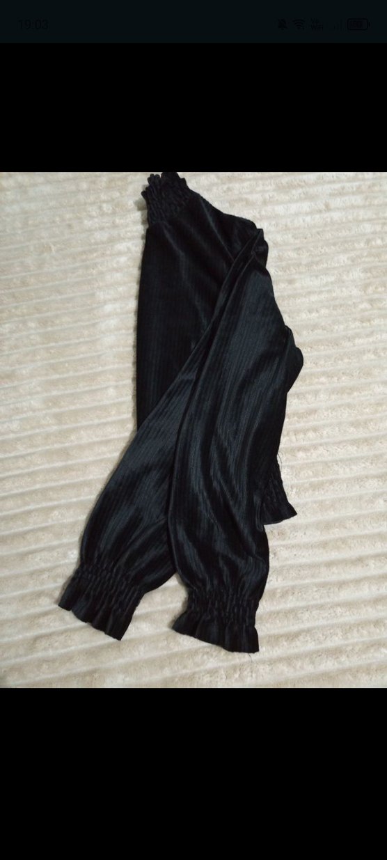 Siyah Pileli Kadın Bluz - Görsel 2