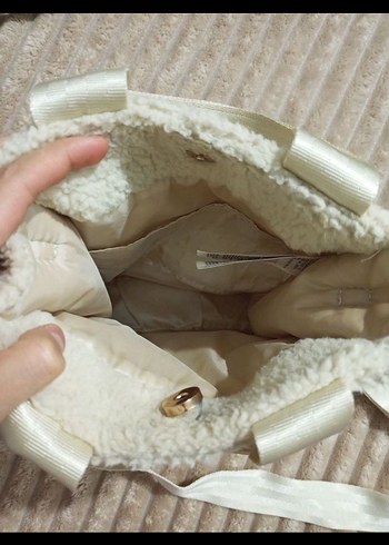 Krem Kürklü Kadın Omuz Çantası - Görsel 2