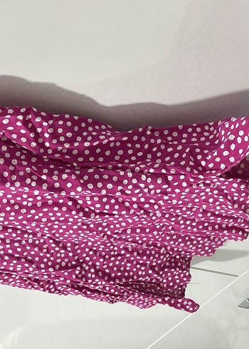 V Yaka Kısa Kollu Mor Piliseli Elbise - Görsel 3