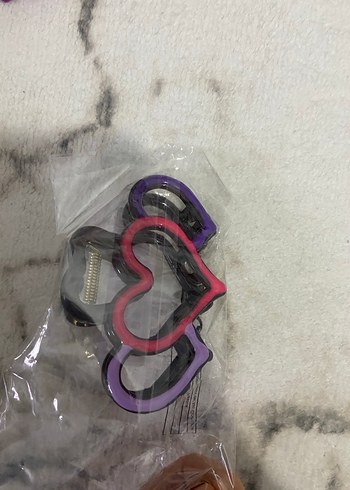 Renkli Kalp Tokalı Plastik Saç Tokası - Görsel 3