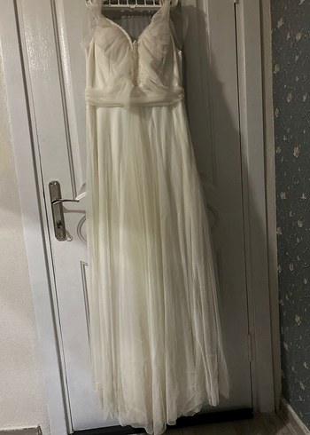 V Yaka İnce Askılı Beyaz Bohem Gelinlik - Görsel 3