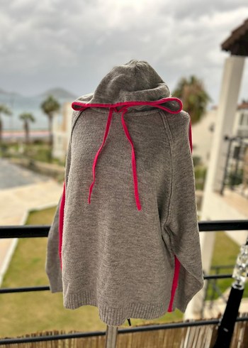 GRİ KAPÜŞONLU NEON PEMBE TRİKO KADIN SWEATSHİRT - Görsel 2