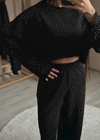 Taş Detaylı Siyah Midi Takım - Görsel 3