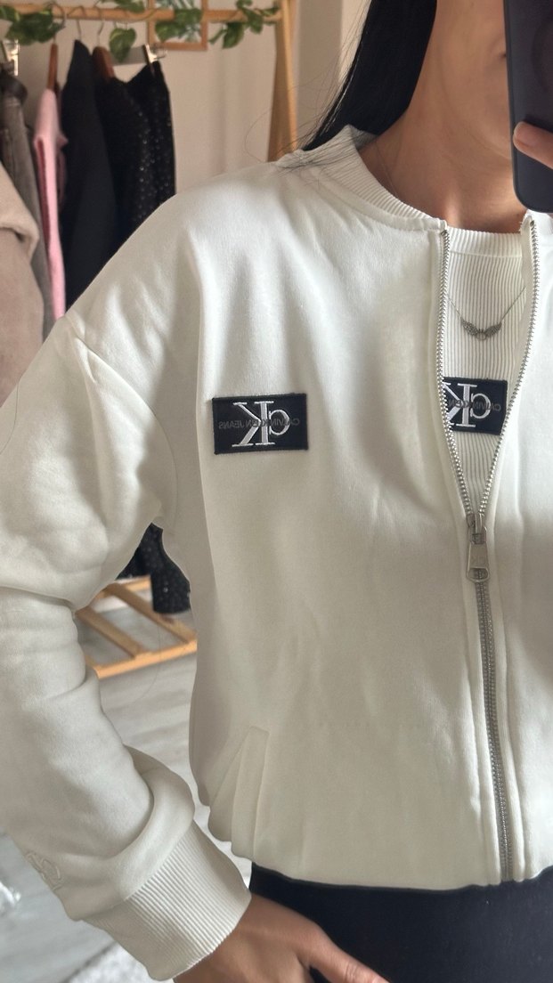 Kadın Beyaz Fermuarlı Bomber Ceket - Görsel 4