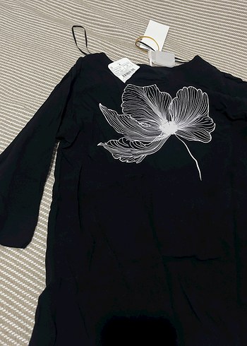 Siyah Baskılı  yetim Kollu Midi Tişört - Görsel 2