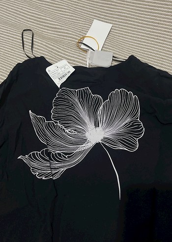 Siyah Baskılı  yetim Kollu Midi Tişört - Görsel 4