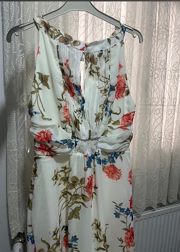 Çiçek Desenli Beyaz Bohem Uzun Elbise - Görsel 6