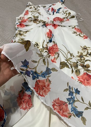 Çiçek Desenli Beyaz Bohem Uzun Elbise - Görsel 3