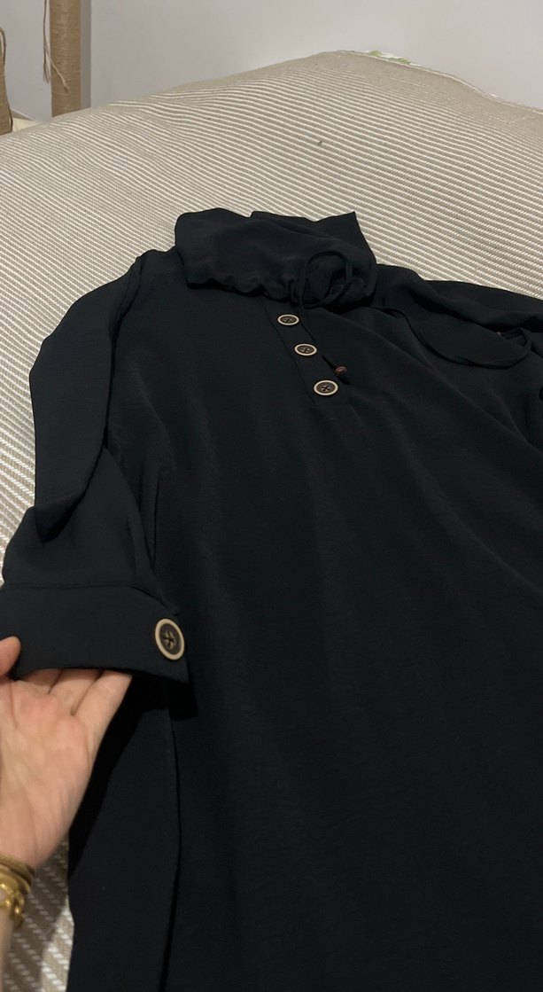 Düğmeli Siyah Uzun Kollu Kadın Tunik - Görsel 2