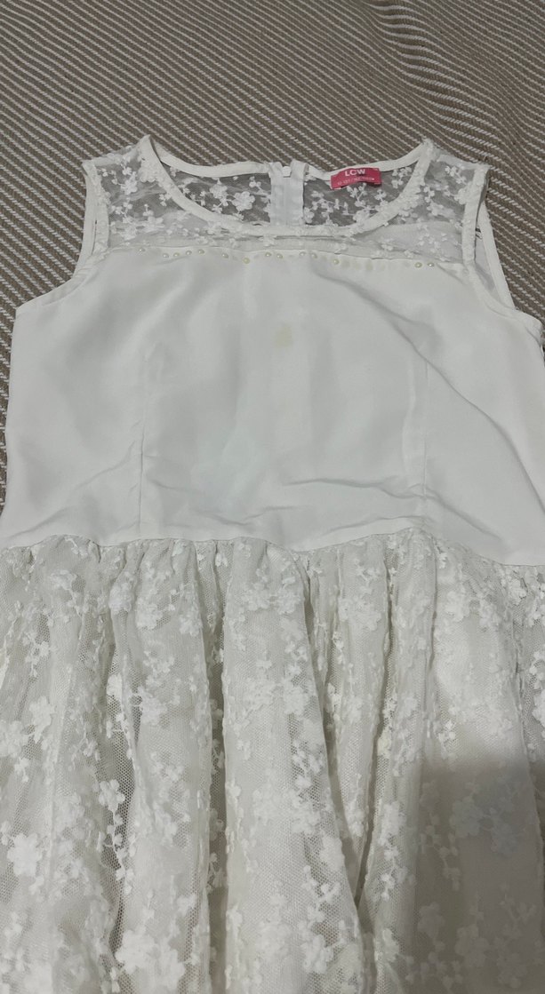 Kız Çocuk Beyaz Dantel İşlemeli Elbise - Görsel 3