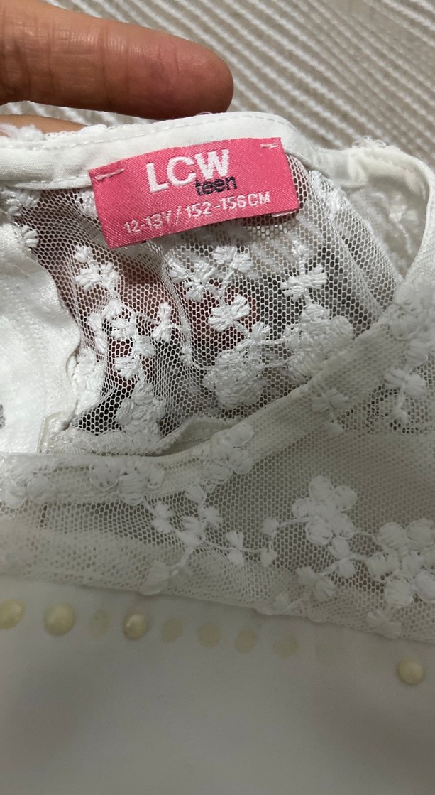 Kız Çocuk Beyaz Dantel İşlemeli Elbise - Görsel 5