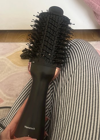 Hometech Siyah Saç Şekillendirici Fırça - Görsel 2