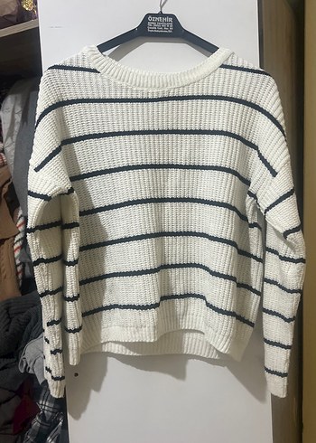 Beyaz Gri Çizgili Kadın Triko Kazak - Görsel 2