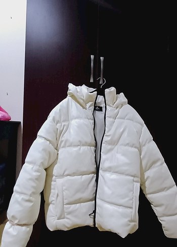 Kapüşonlu Beyaz Kadın Kışlık Mont - Görsel 3