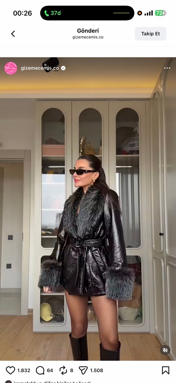 Siyah Deri Mini Kürklü Kısa Ceket mont - Görsel 3