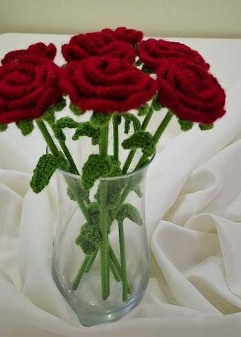 El Yapımı Kırmızı Örgü Gül - Görsel 5