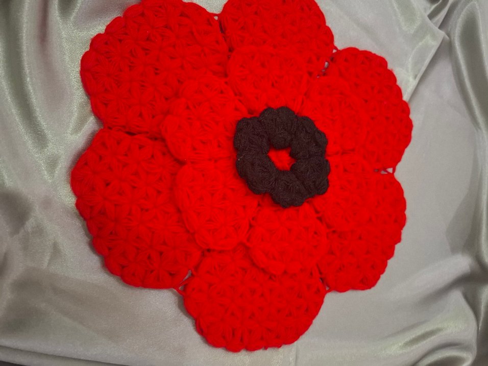 El Örgüsü Kırmızı Çiçek Motifli lif modeli - Görsel 2