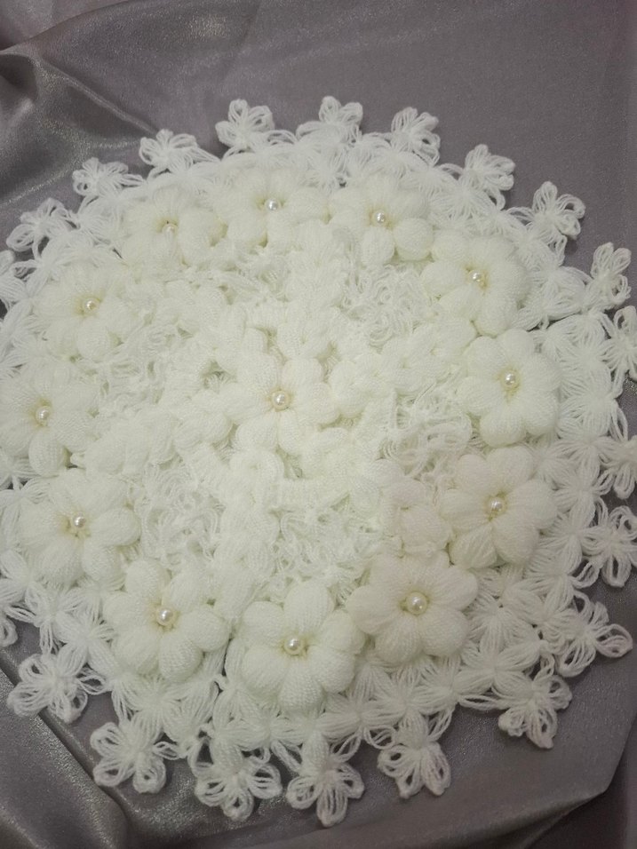 Beyaz çiçekl işlemeli inci detaylı lif modeli - Görsel 2