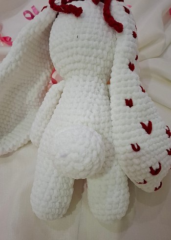 Kırmızı Fiyonk Detaylı Beyaz Peluş Tavşan - Görsel 4