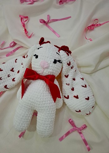 Kırmızı Fiyonk Detaylı Beyaz Peluş Tavşan - Görsel 6