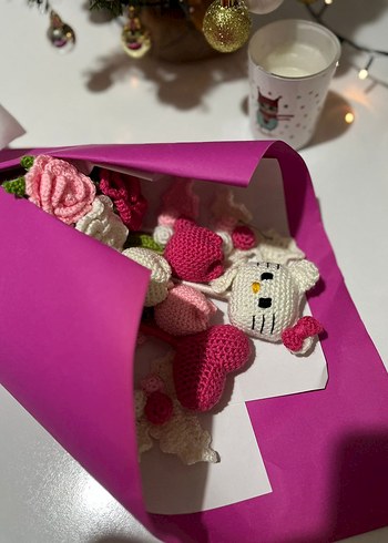 Amigurumi Hello Kitty ve Çiçek Buketi - Görsel 6
