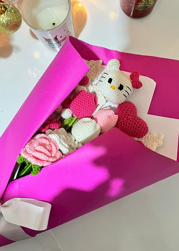 Amigurumi Hello Kitty ve Çiçek Buketi - Görsel 2