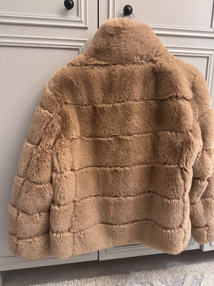 Bej peluş suni kürk-pierre cardin - Görsel 4