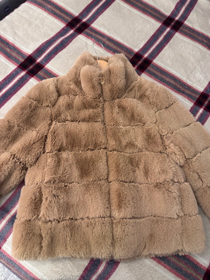 Bej peluş suni kürk-pierre cardin - Görsel 2