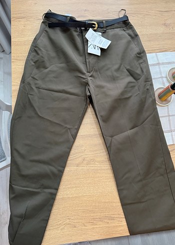 Zara.haki havuç pantolon etiketi üzerinde - Görsel 2