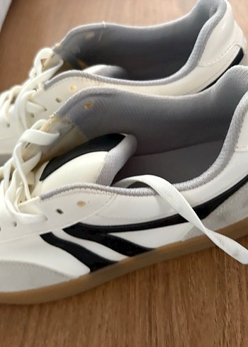 Siyah Detaylı Beyaz Kadın Sneakers - Görsel 4