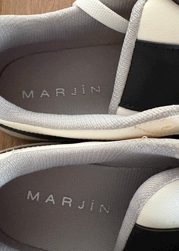 Siyah Detaylı Beyaz Kadın Sneakers - Görsel 2