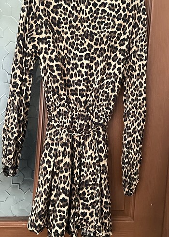 Leopar Desenli kadın mini şortlu elbise - Görsel 4