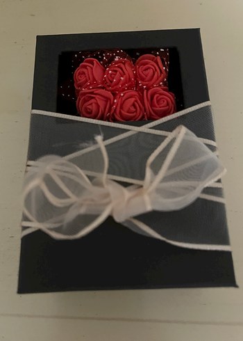 Altın Renkli Mini Çiçek Detaylı Zincir Kolye - Görsel 4