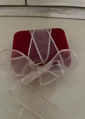 Altın Renkli Mini Çiçek Detaylı Zincir Kolye - Görsel 3